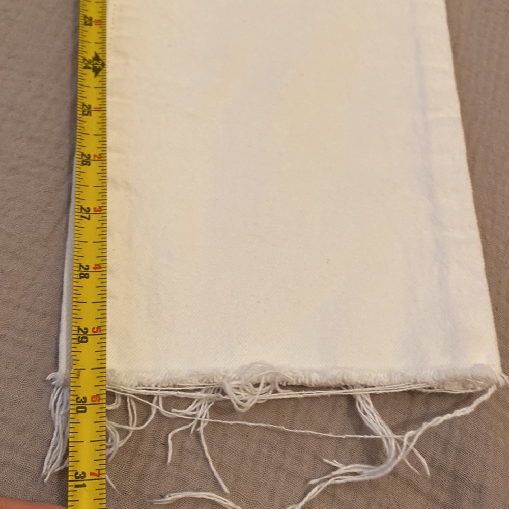 Levi's 501 Women White Straight Distressed Jeans. Size 26 - Picture 8 of 11
